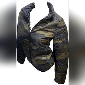 Victoria's Secret PINK Camo Puffer jacket